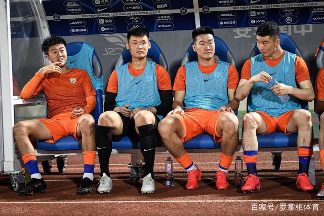 维特克转会米德尔斯堡交易创纪录；拉什福德成多家俱乐部关注焦点
